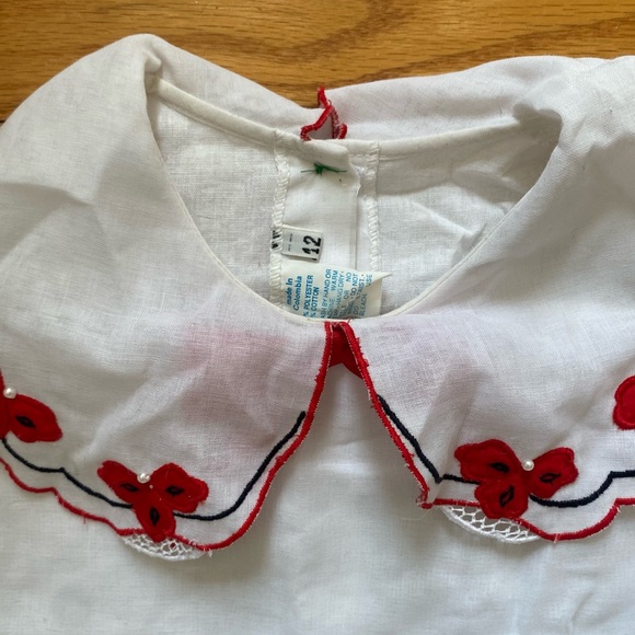 VINTAGE white collar blouse, size small - Picture 3 of 10